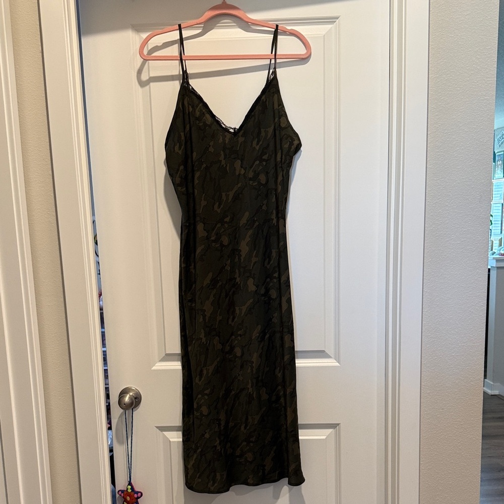 wild fable Green Camo Lace Trim Tank
